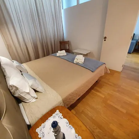 Navio Azul Funchal (Madeira)